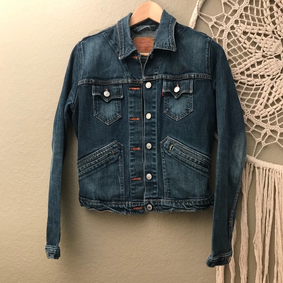 LEVI’S Denim Jean Jacket Size Medium